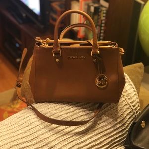 Michael Kors Medium Sutton Saffiano Leather Tote